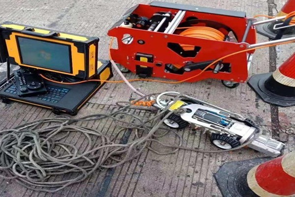 新会CCTV管道检测机器人